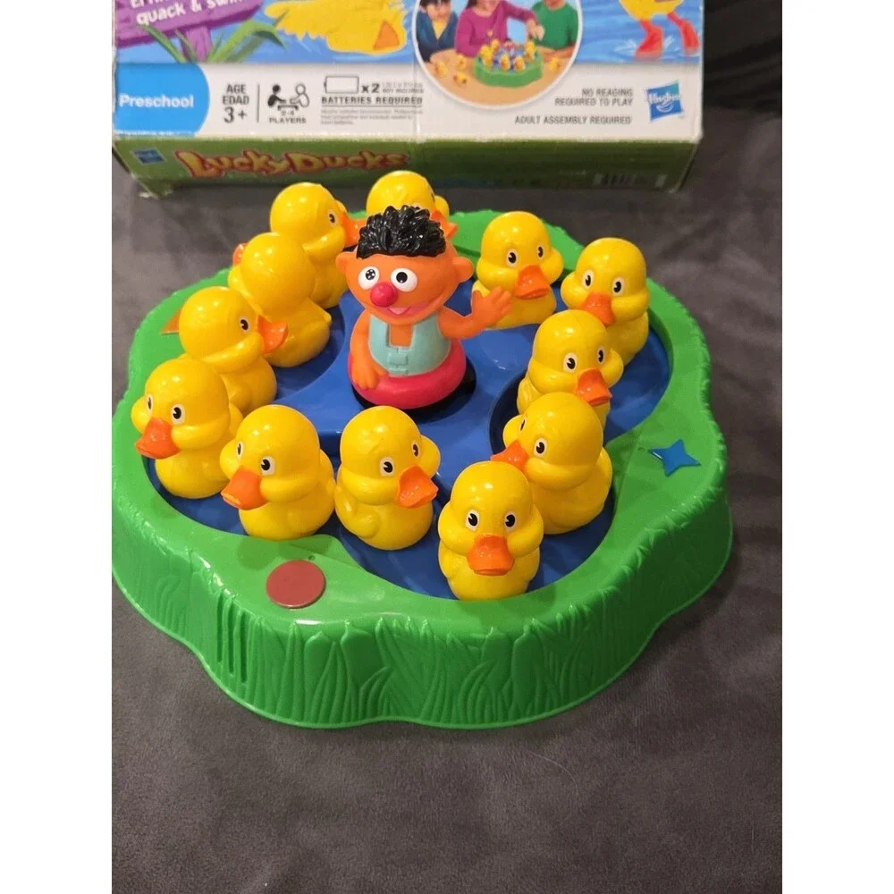 Hasbro Lucky Ducks Sesame Street Edition Board Game Complete Tested and Works